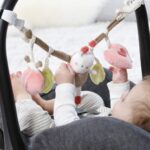 Kinderwagenkette Garden Dreams – mit niedlichen Figuren zum Aufhängen an Kinderwagen – Bild 4