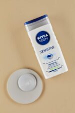 NIVEA MEN Sensitive Pflegedusche (250 ml) – Bild 3