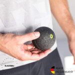 BLACKROLL® BALL 12 cm Faszien-Ball. Selbst-Massage und Faszien-Training – Bild 18