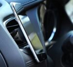 AUKEY Auto Handyhalterung mit Magnet – Bild 3