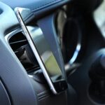 AUKEY Auto Handyhalterung mit Magnet – Bild 3