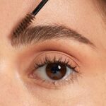 NYX Professional Makeup Tinted Brow Mascara, Getönte Augenbrauen-Mascara, Augenbrauenfarbe, Cremige Gel-Textur für volle, geformte Brauen, 6,5 ml, Farbton Brunette – Bild 5