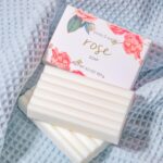 Geschenkbox für Frauen, Body&Earth Rose 6-tlg. Geburtstagsgeschenk für Frauen mit Duschgel, Körperbutter, Handcreme – Bild 2