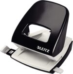 Leitz Büro Locher aus Metall, Für 30 Blatt, Anschlagschiene mit Formatangaben, Ergonomisches Design