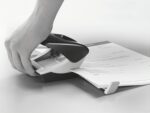 Leitz Büro Locher aus Metall, Für 30 Blatt, Anschlagschiene mit Formatangaben, Ergonomisches Design – Bild 3