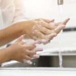 Sagrotan No-Touch Nachfüller Küchenseife Citrus – Für den automatischen Seifenspender – 5 x 250 ml Handseife im praktischen Vorteilspack – Bild 4