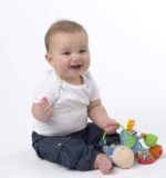 Playgro 101145 Plüschrassel Pferd, Lernspielzeug, Ab 3 Monaten, BPA-frei, Playgro Toy Box Pferd Klipp Klapp – Bild 3