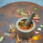 Jamie Oliver Mörser mit Stössel JB5100 robuster Mörser aus Granit geeignet für trockene und flüssige Zutaten. Durchmesser 14cm – Bild 2