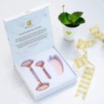 Rosenquarz-Massageroller mit Gua Sha-Schaber, Mini-Augenroller - Jadewalze - Gesichtsmassagegerät 100% Naturstein - Gesichtsset, Dermaroller für Gesicht, Augen, Hals | Ausgleichen, Straffen, Massage – Bild 7