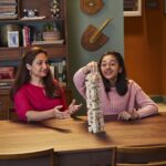 Hasbro A2120EU4 - Jenga Classic, Kinderspiel das die Reaktionsgeschwindigkeit fördert, ab 6 Jahren – Bild 6