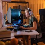 ERGOTRON HX Monitor Arm mit HD-Gelenk in Weiss, Tischhalterung mit patentierter CF-Technologie für ultrabreite Curved Monitore bis 49 Zoll, 29.2cm Höhenverstellung, VESA, 10 Jahre Garantie – Bild 5