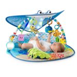 Bright Starts, Disney Baby, Findet Nemo Spieldecke mit Spielbogen, Lichtern und mehr als 20 Minuten Melodien, einer Dorie Fingerpuppe und vielem mehr – Bild 2
