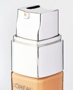 L'Oréal Paris Perfect Match, flüssiges Make-up, verschmilzt perfekt mit dem Hautton für einen absolut natürlichen Teint – Bild 4