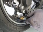 HAZET Reifenfüll-Messgerät 9041-1 | Manometer-Messbereich 0-12 bar, Schlauchlänge 400 mm, Manometer-Durchmesser: 63 mm | Reifendruck-Prüfer für Auto, Motorrad, Lkw uvm – Bild 6