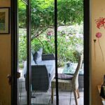 MYCARBON Magnet Fliegengitter Tür  Insektenschutz Balkontür Fliegenvorhang 10 x Stärker als Normales Fliegengitter ohne Bohren Vorhang für Balkontür Wohnzimmer Schiebetür Terrassentür – Bild 9