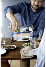 WMF Basic Wasserkaraffe aus Glas, 1 Liter, Glaskaraffe mit Deckel, Silikondeckel, CloseUp-Verschluss – Bild 5