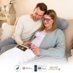 Koala Babycare Stillkissen Schwangerschaftskissen Seitenschläferfkissen mit Bezug aus 100% Baumwolle, Zertifiziertes Medizinprodukt, Lagerungskissen Erwachsene, Koala Hugs Plus – Bild 6