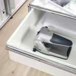 Leitz Extrastarker Registraturlocher aus Metall,  Grosser Locher für das Büro, Anschlagschiene mit Formatangaben, Ergonomisches Design – Bild 3
