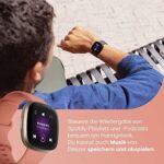 Fitbit Versa 3, Gesundheits & Fitness Smartwatch mit 6 monatiger Premium Mitgliedschaft, GPS, Tagesform Index und bis zu 6+ Tage Akku – Bild 5