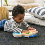 Baby Einstein, Hape, Magic Touch Holzspielzeug Trommel, Elektronische Musikinstrumente, Aktivität und Sensorisches Spielzeug für Kinder aus Holz, ab 6 Monaten – Bild 4