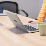 Fintie Hülle kompatibel mit MacBook Air 13 (2018-2020 Version) A2337(M1)/A2179/A1932, Ultradünne Hartschale Schutzhülle Snap Case kompatibel mit MacBook Air 13" Retina – Bild 8