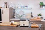 Russell Hobbs Retro Vintage Cream Toaster, Wasserkocher, Glas-Standmixer, Handmixer, Stabmixer und Kaffeemaschine – Bild 8
