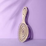 Ninabella Bio Entwirrbürste – Detangler ohne Ziepen für Locken & langes Haar, mit Spiralfeder – Bild 5