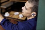 JBL LIVE 300TWS In-Ear Bluetooth Kopfhörer in Schwarz – True Wireless Ohrhörer mit Freisprecheinrichtung – Bis zu 6 Stunden Akkulaufzeit mit einer Ladung – Inkl. Ladecase – Bild 4