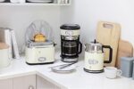Russell Hobbs Retro Vintage Cream Toaster, Wasserkocher, Glas-Standmixer, Handmixer, Stabmixer und Kaffeemaschine – Bild 12