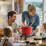 Virklyee Fondue Set Keramik Cheese Gusseisen Von 6 Gabeln Käse Fondue Set Schokoladen Fondue DIY Fondue Set Keramiktopf aus Gusseisen mit Brenner Käse Schokolade Brot Früchte Gemüse – Bild 3