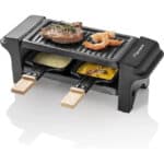 Bestron Raclette für 1 bis 2 Personen, Mini Tischgrill mit zwei Pfännchen, zwei Holzschabern & zwei Untersetzern, 350 Watt