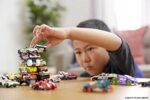 Hot Wheels DXY59, 20er Pack 1:64 Die Cast Fahrzeuge Geschenkset, je 20 Spielzeugautos, zufällige Auswahl, Spielzeug ab 3 Jahren – Bild 3