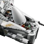 LEGO 75292 Star Wars The Mandalorian Kopfgeldjäger Transporter Raumschiff Spielzeug mit dem Kind als Minifigur – Bild 4