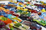 Hot Wheels DXY59, 20er Pack 1:64 Die Cast Fahrzeuge Geschenkset, je 20 Spielzeugautos, zufällige Auswahl, Spielzeug ab 3 Jahren – Bild 5
