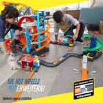 Hot Wheels FTB69 - City Ultimate Parkgarage und Parkhaus für Kinder, Garage mit Hai für +90 Autos, mit Looping Tracks inkl. 2 Spielzeugautos – Bild 7