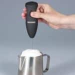 SEVERIN Milchaufschäumer Stab, kompakter Milchschäumer aus Edelstahl, elektrischer Milchaufschäumer mit Batteriebetrieb und einfacher Handhabung, inkl. 2 Batterien, – Bild 5