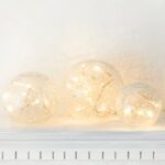 Lights4fun 3er Set LED Glaskugeln warmweiss batteriebetrieben Wohnzimmer Deko Glasball LED Kugel – Bild 7