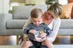 Baby Einstein, Interaktives Babyspielzeug mit Lichtern & Melodien, Perlenschiebespielzeug, Musikwürfel für Kinder, ab 3 Monaten – Bild 12