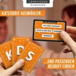 DENKRIESEN, Stadt Land VOLLPFOSTEN, Das Kartenspiel, Classic Edition, Wichtelgeschenk, Stadt Land Fluss Familienspiel, Geburtstagsgeschenk, Reisespiel – Bild 4