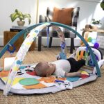 Baby Einstein, 4 in 1 Kickin' Tunes Spieldecke mit 70+ Geräuschen, 25+ Minuten Musik, Erlebnisdecke mit Klavier und Lichtern, Spielmatte mit Spielbogen abnehmbarem Babyspielzeug, ab der Geburt – Bild 2