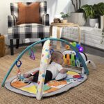 Baby Einstein, 4 in 1 Kickin' Tunes Spieldecke mit 70+ Geräuschen, 25+ Minuten Musik, Erlebnisdecke mit Klavier und Lichtern, Spielmatte mit Spielbogen abnehmbarem Babyspielzeug, ab der Geburt – Bild 5