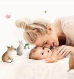 vujo Frischling Kleines Baby Erstausstattung Set, Geschenk Babypflege, alkoholfrei, parfümfrei & vegan, zertifizierte Naturkosmetik, Mullwindel GRATIS – Bild 4