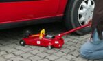 UNITEC Rangierwagenheber, Hydraulik 2 T Tragkraft, für Werkstatt und Hobby, gefertigt aus Qualitätsstahl – Bild 2