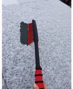 NIGRIN 6190 Eiskratzer Auto mit Schneebesen, ergonomischer rutschfester Softgriff, aus hochstabilem ABS, Schwarz Rot – Bild 3