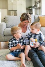 Baby Einstein, Interaktives Babyspielzeug mit Lichtern & Melodien, Perlenschiebespielzeug, Musikwürfel für Kinder, ab 3 Monaten – Bild 6