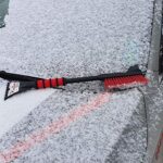 NIGRIN 6190 Eiskratzer Auto mit Schneebesen, ergonomischer rutschfester Softgriff, aus hochstabilem ABS, Schwarz Rot – Bild 7