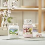 Yankee Candle Duftkerze im Glas (gross) – Fresh Cut Roses – Kerze mit langer Brenndauer bis zu 150 Stunden – Perfekte Geschenke für Frauen – Bild 4