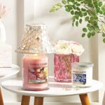 Yankee Candle Duftkerze im Glas (gross) – Fresh Cut Roses – Kerze mit langer Brenndauer bis zu 150 Stunden – Perfekte Geschenke für Frauen – Bild 10
