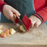 Opinel Le petit Chef - Kinder Kochmesser Set - 3 teilig - Kochmesser - Fingerschutz - Sparschäler - rostfrei – Bild 9
