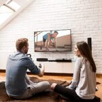 TV Wandhalterung, Schwenkbare Neigbare TV Halterung für 13-42 Zoll Flach & Curved Fernseher oder Monitor bis zu 35kg, max.VESA 200x200mm (Schwarz) – Bild 7